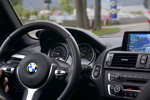 Auto in panne: cosa fare e cosa non fare