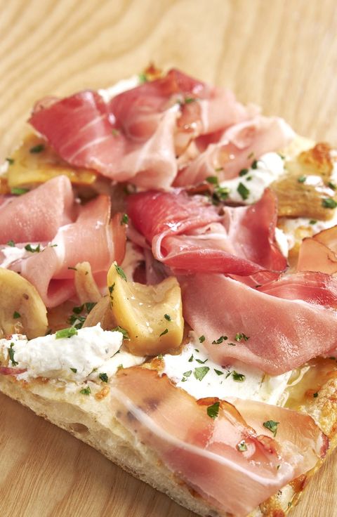 Alice Pizza propone una nuova pizza: Speck, funghi porcini e ricotta fresca, il tris di ingredienti dell’autunno 2023
