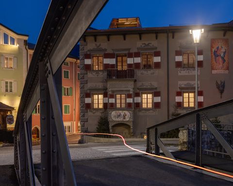 Nel cuore di Bressanone una residenza aristocratica del XV secolo è diventata un Art Hotel dal tocco intimo e contemporaneo.