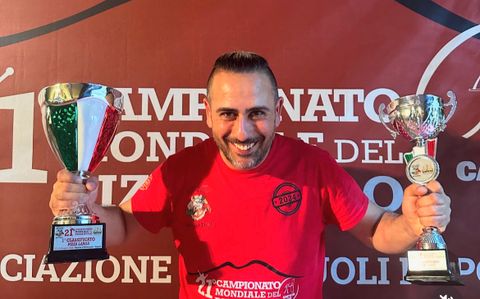 Nuovo premio per Saverio Labate: la sua pizza acrobatica è anche la più larga