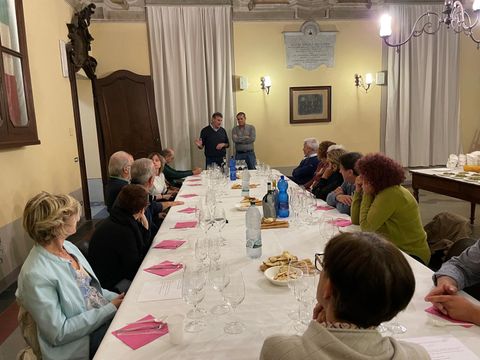 Asti: un viaggio del gusto con la Fratellanza, che celebra le zucchine con vini d'eccellenza