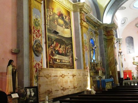 Nizza: il fascino discreto della Cappella della Très Sainte Trinité e del Saint Suaire
