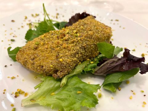 Alla scoperta dei piatti dello Chef Zizzo: trancio di spada in panura di pistacchio