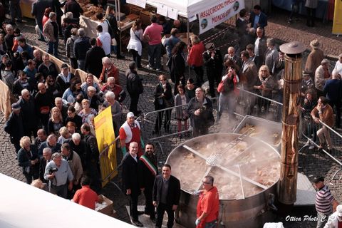 Moncalieri capitale del buon cibo con &quot;Un mese, tanti sapori&quot;,  il festival del gusto