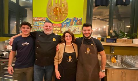 VARESE:  Tre generazioni dietro a un Palmito: l’Uovo D’Oro di Varese si prepara ai 50 anni. «E io ringrazio tutti: i miei clienti mi emozionano»