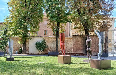 Asti: prosegue Germinale la rassegna di arte contemporanea diffusa in ben in 27 sedi espositive, sparse tra 22 comuni dell’Astigiano e del Monferrato.