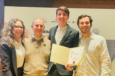 Busto Arsizio capitale del gusto: il "Bar is The Name" è stato premiato  premiato Guida alle Pizzerie e Cocktail Bar d’autore di Identità Golose