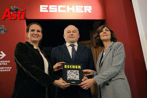 Il mondo incantato di  Escher affascina Asti [GALLERIA FOTOGRAFICA]