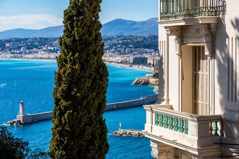 Costa Azzurra: turismo da record, ma i ristoranti soffrono