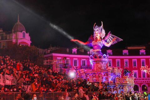 Cronaca e immagini dei carnevali di Nizza: riviviamo il …2022 (Video e Foto)