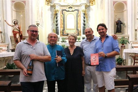 Riva Ligure- Sale in Zucca: grandi applausi per il concerto straordinario del maestro Ennio Cominetti, che ha celebrato l’unione fra la musica e il vino
