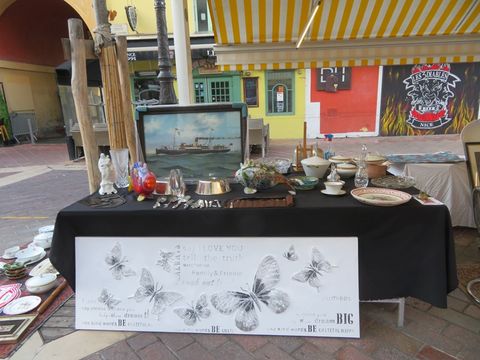 Tanti oggetti, tante curiosità: i marché à la brocante in Costa Azzurra