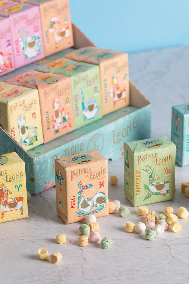 Pastiglie Leone: dal 17 gennaio disponibile una nuova collezione nel segno dell’Astrologia e della Botanica Pastiglie Leone: dal 17 gennaio disponibile una nuova collezione nel segno dell’Astrologia e della Botanica