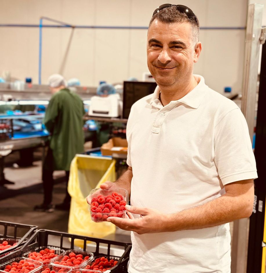 “RADICI – storie di terra” Piccoli frutti tra il bello e il “cattivo” tempo