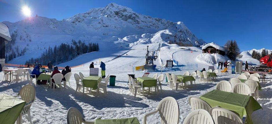 Canton Ticino (CH) la stagione della neve continua ad Airolo-Pesciüm