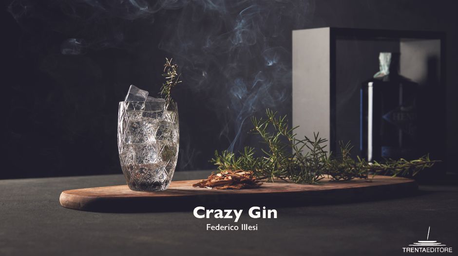 Crazy Gin: in un libro tutti i segreti del distillato. La ricetta del Singapore Sting