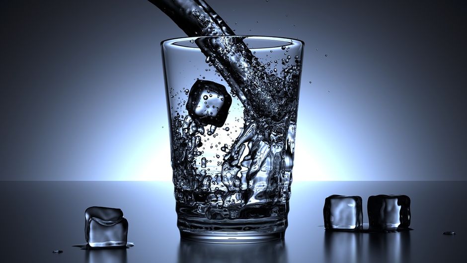 Acqua del rubinetto o purificata? Cosa sapere su residuo fisso, nitrati e cloro Acqua del rubinetto o purificata? Cosa sapere su residuo fisso, nitrati e cloro