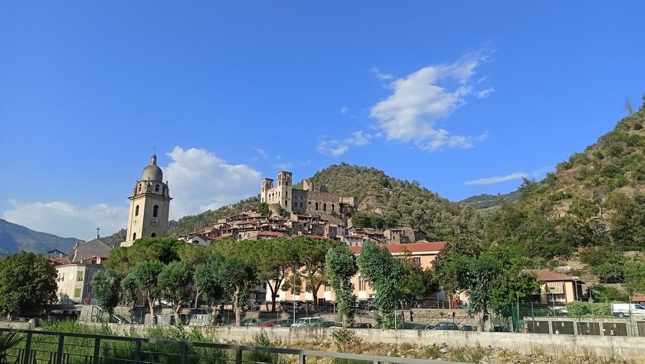 Dolceacqua (IM): nel 2024 crescono le presenze: +20,95% Dolceacqua (IM): nel 2024 crescono le presenze: +20,95%