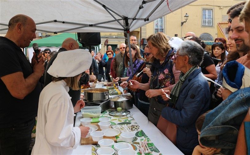Grande successo per il Festival della Cucina con i Fiori di Albenga Grande successo per il Festival della Cucina con i Fiori di Albenga