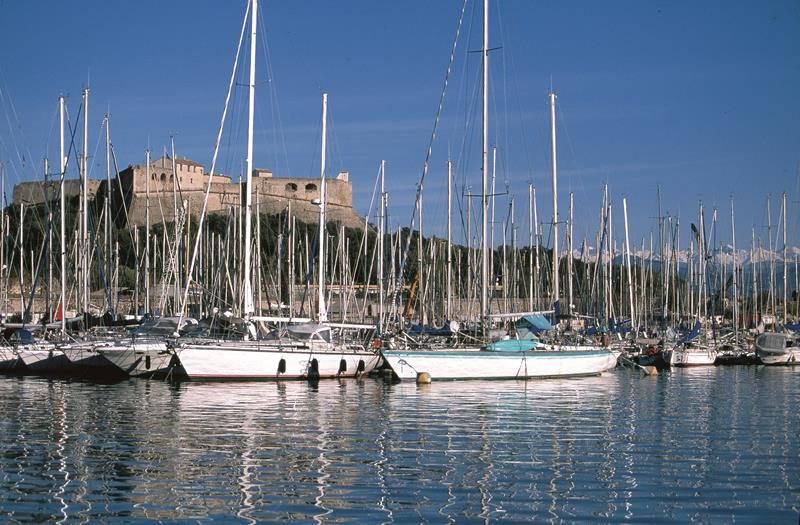 Antibes Juan-les-Pins: un autunno d’arte tra tradizione e innovazione Antibes Juan-les-Pins: un autunno d’arte tra tradizione e innovazione