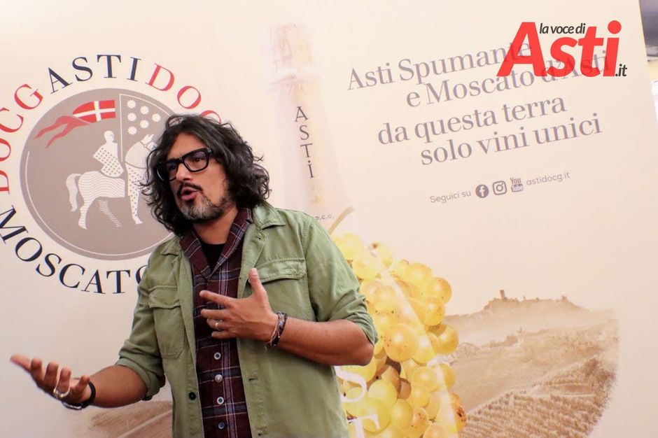 Lo chef Alessandro Borghese racconta: &quot;Gli astigiani come il tortino dal cuore caldo. Quando scopri l'interno, ti emozioni&quot; (INTERVISTA)