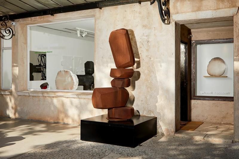 Saint Paul de Vence fino al 15 ottobre in mostra l’equilibrio fragile di Arik Levy (Foto) Saint Paul de Vence fino al 15 ottobre in mostra l’equilibrio fragile di Arik Levy (Foto)