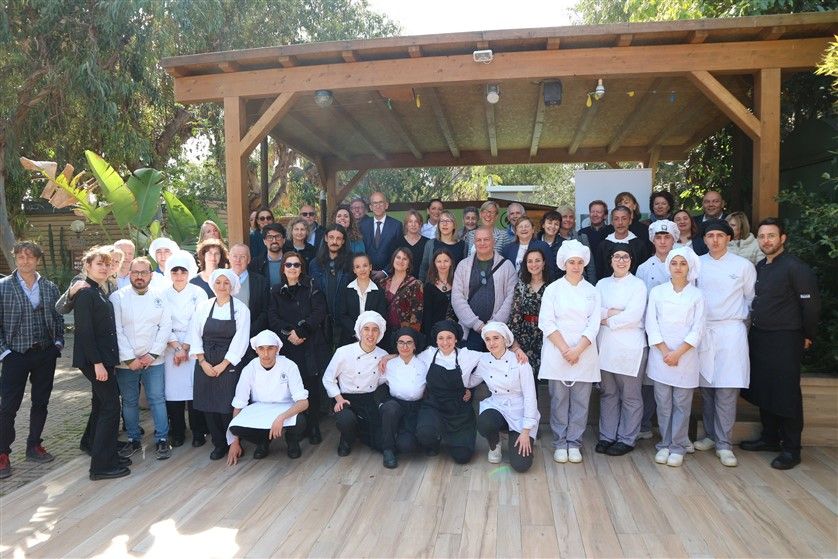 Sanremo: i risultati del Contest “Fiori eduli ed erbe aromatiche in cucina" Sanremo: i risultati del Contest “Fiori eduli ed erbe aromatiche in cucina"