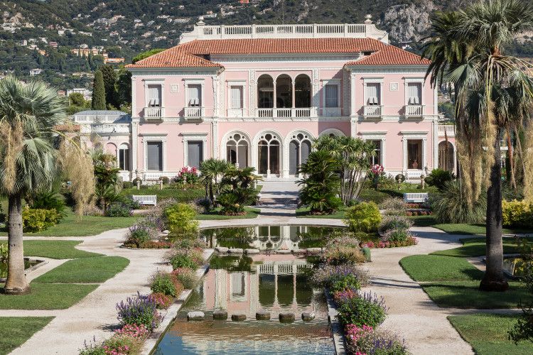 Saint Jean Cap Ferrat : a maggio torna la “Fête des roses et des plantes” Saint Jean Cap Ferrat : a maggio torna la “Fête des roses et des plantes”