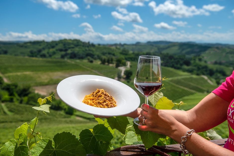 Da aprile a ottobre 2022 boom di arrivi e presenze in Piemonte. Superati i numeri pre pandemia