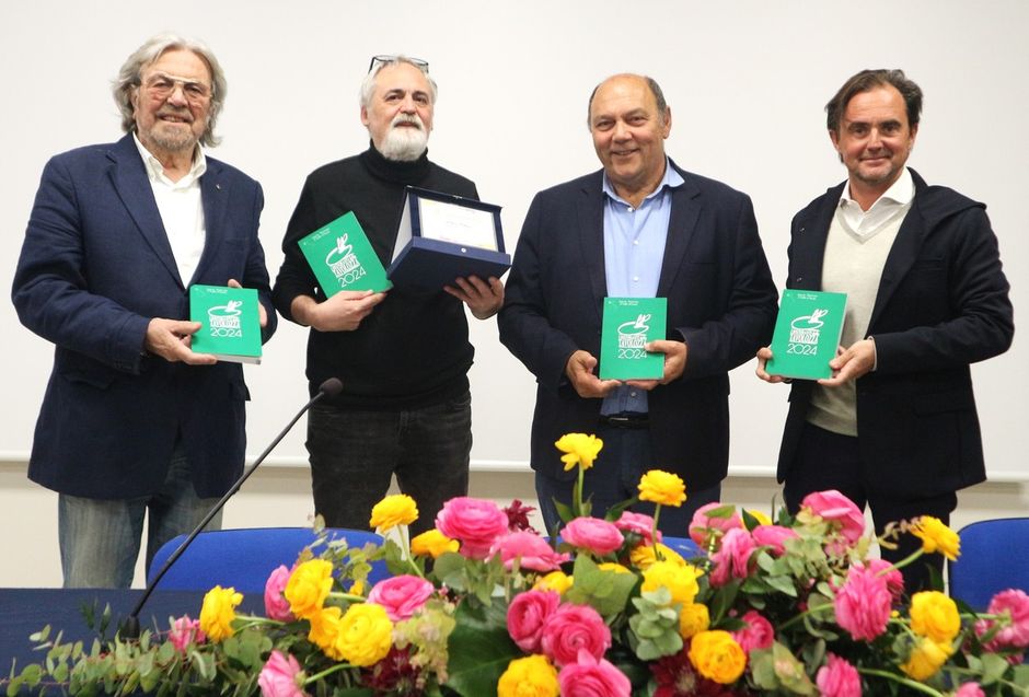 Sanremo: ad Andrea Bottari della Trattoria A Cuvea la targa di “Custode del territorio” Sanremo: ad Andrea Bottari della Trattoria A Cuvea la targa di “Custode del territorio”