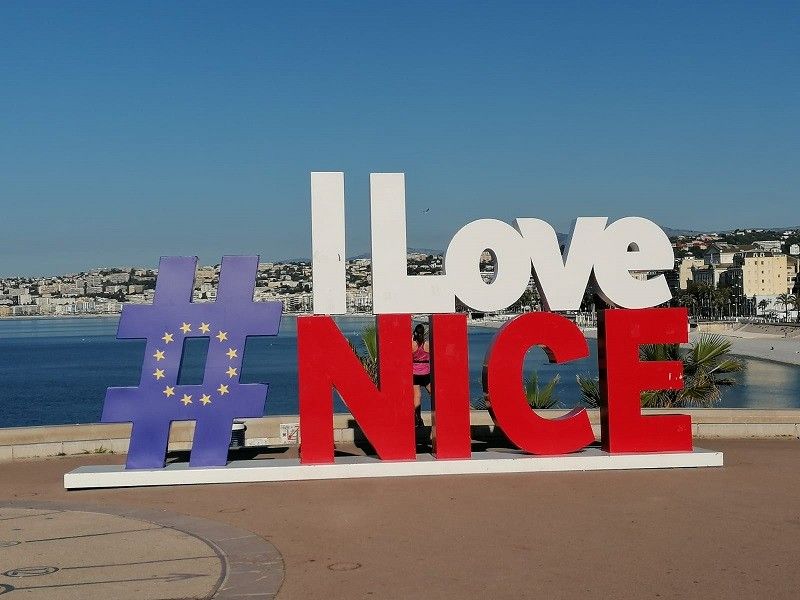 Oggi Nizza festeggia l’Europa: manifestazioni, Eurovision party e tante animazioni al Jardin Albert Ier sulla Promenade Oggi Nizza festeggia l’Europa: manifestazioni, Eurovision party e tante animazioni al Jardin Albert Ier sulla Promenade