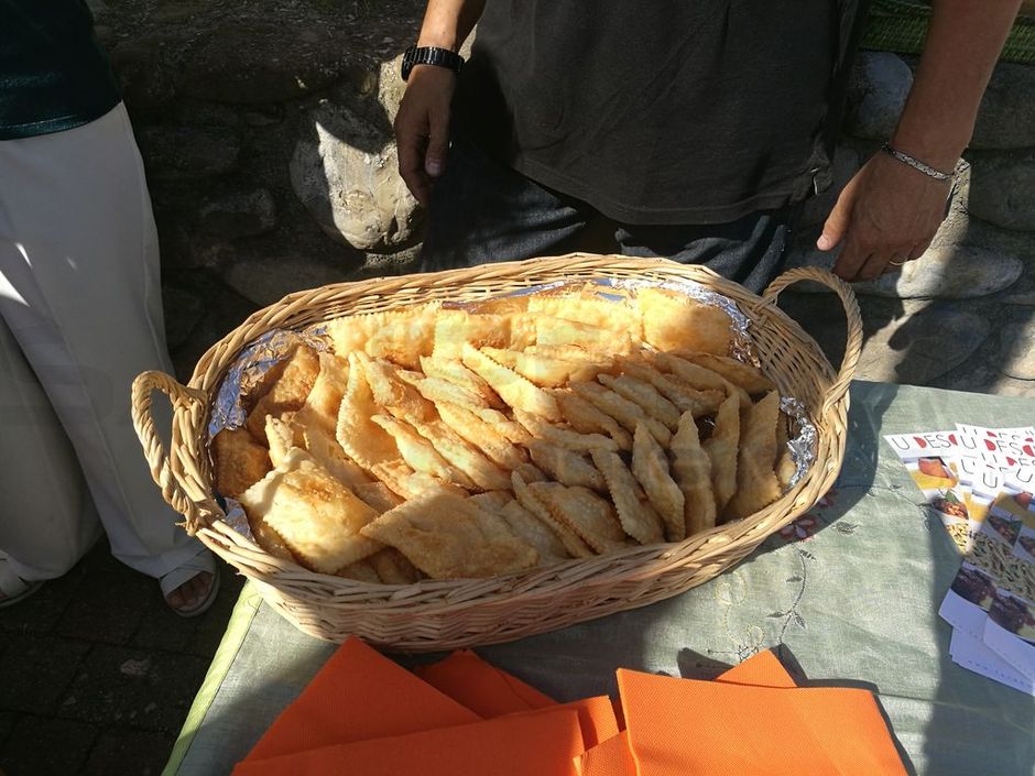 Torna la sagra dei barbagiuai, Celi: "Ricetta particolare per la quale Camporosso sta ottenendo una Deco" (Video) Torna la sagra dei barbagiuai, Celi: "Ricetta particolare per la quale Camporosso sta ottenendo una Deco" (Video)