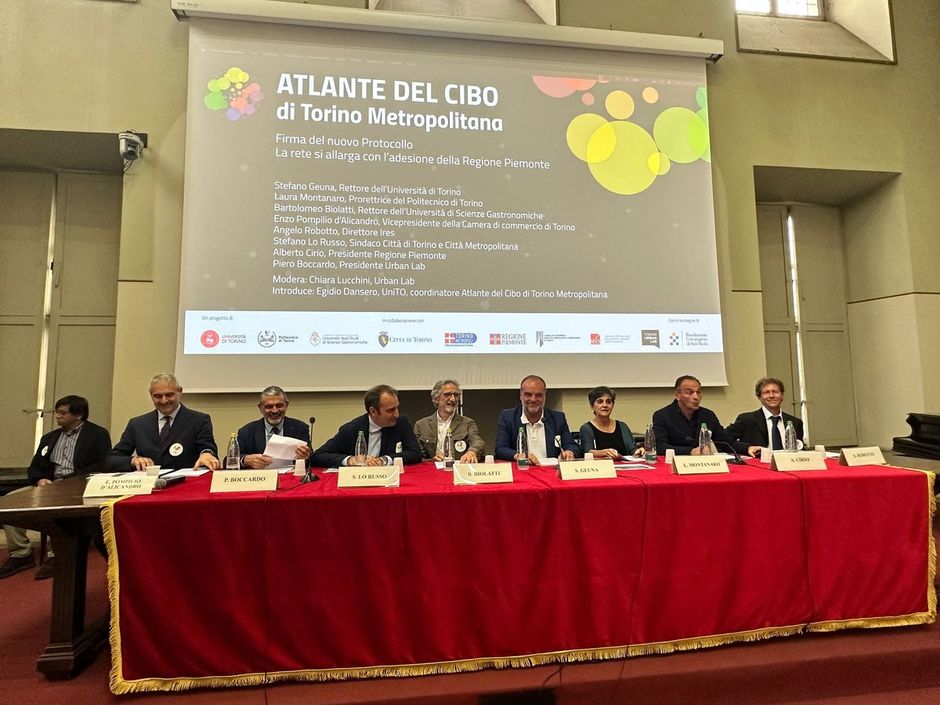 Nuovo Atlante del Cibo: una guida perché a Torino il food sia sano, sostenibile e accessibile Nuovo Atlante del Cibo: una guida perché a Torino il food sia sano, sostenibile e accessibile
