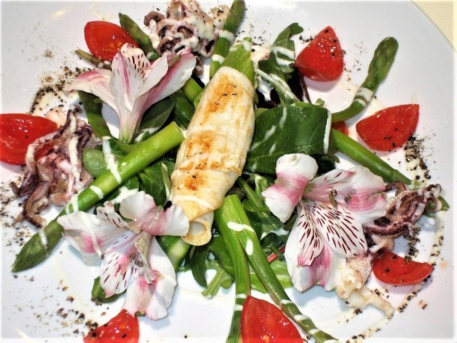 I fiori nel piatto: Calamaro e crema di Nasturzio