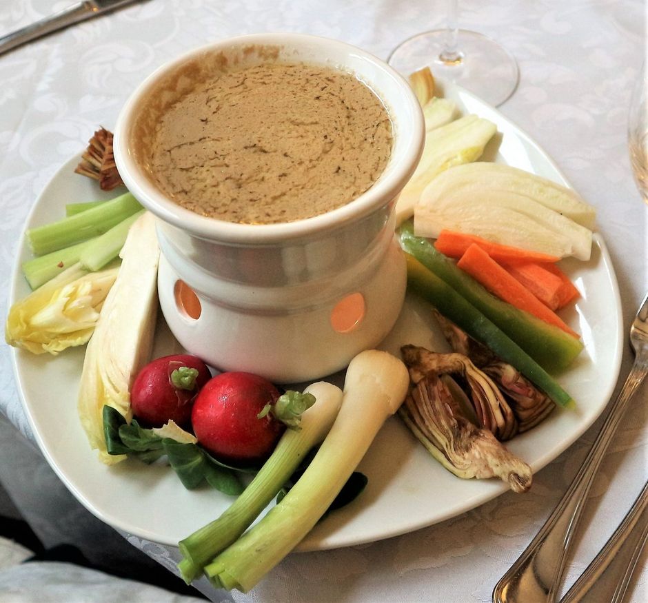 Sanremo: al Villaggio dei Fiori sabato 23 novembre una serata dedicata alla Bagna Cauda. Sanremo: al Villaggio dei Fiori sabato 23 novembre una serata dedicata alla Bagna Cauda.