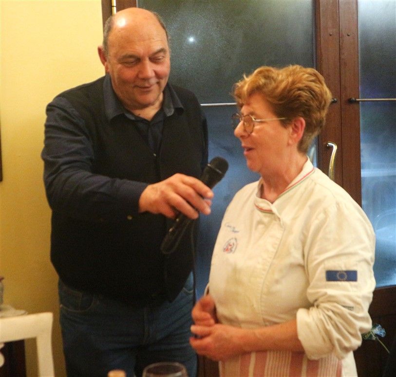 Osteria del Tempo stretto di Albenga: sold out per la serata dedicata ai fiori eduli della chef Cinzia Chiappori (Foto) Osteria del Tempo stretto di Albenga: sold out per la serata dedicata ai fiori eduli della chef Cinzia Chiappori (Foto)