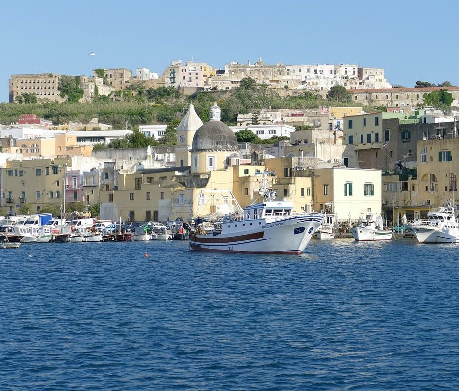 Come organizzare una vacanza a Ischia? Alcuni suggerimenti