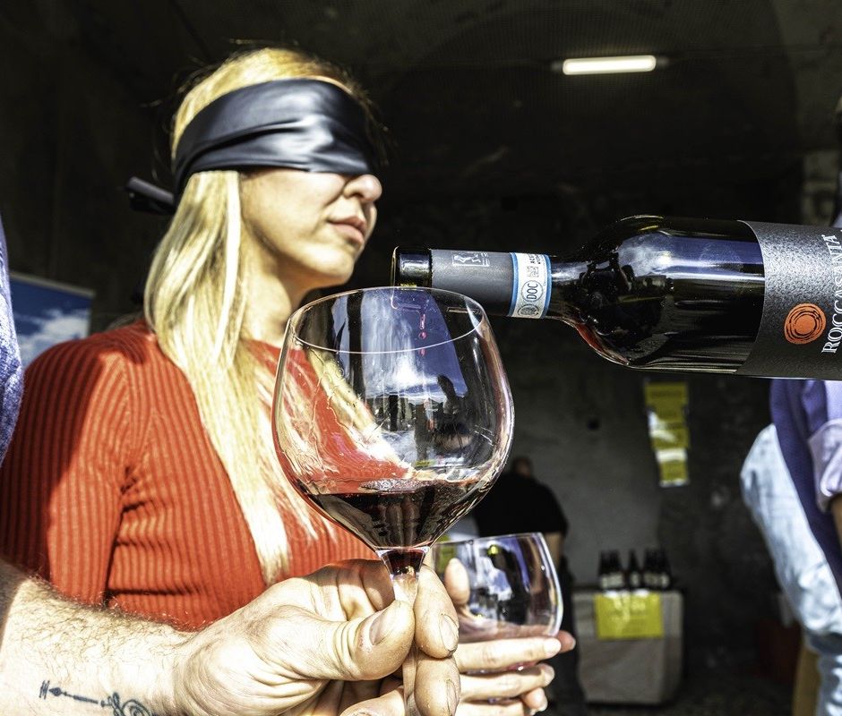 In occasione dell'ultima settimana di &quot;Vendemmia a Torino - Grapes in Town&quot;, la degustazione alla cieca si apre a tutti, in un'ottica di inclusività