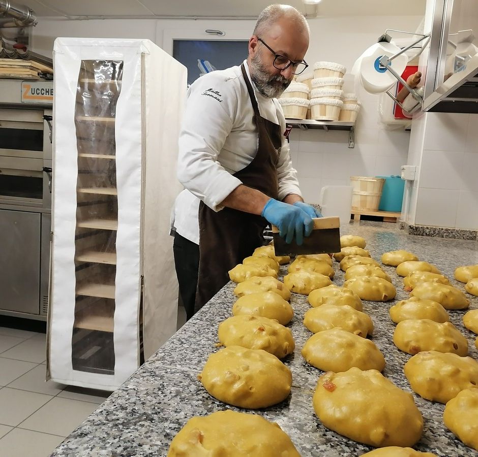 Dalla montagna arriva in tavola la colomba artigianale dello chef Matteo Sormani