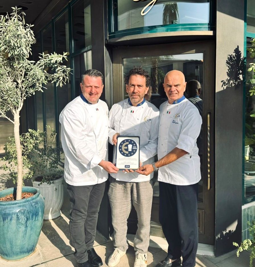 Riyad: grande successo per la seconda edizione del “Festival Europeo del Cibo”. Applausi per gli chef di Euro-Toques guidati dal presidente Enrico Derflingher.