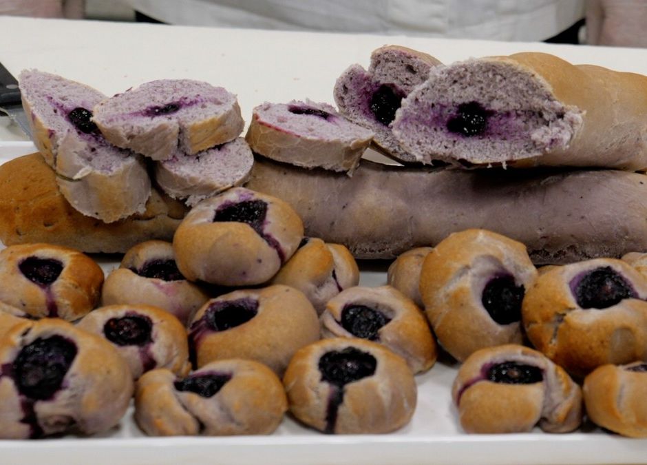 “RADICI – storie di terra”: con i piccoli frutti anche il pane diventa un’esperienza gourmet