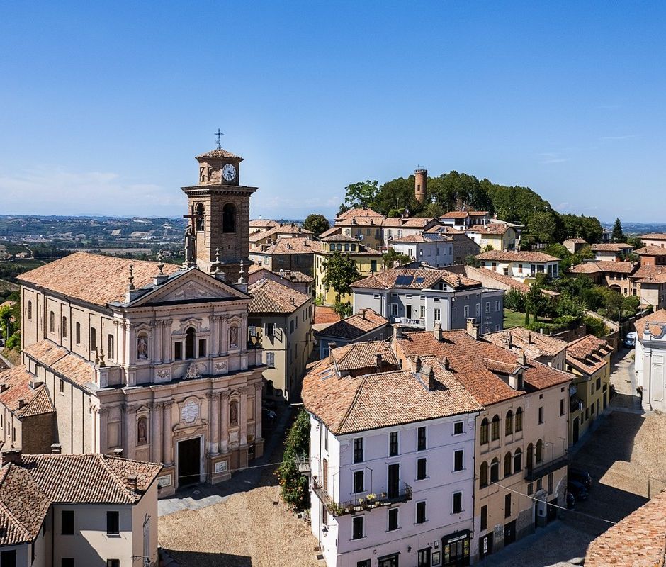 Castagnole Lanze: colori e profumi tra le colline di Langa e Monferrato