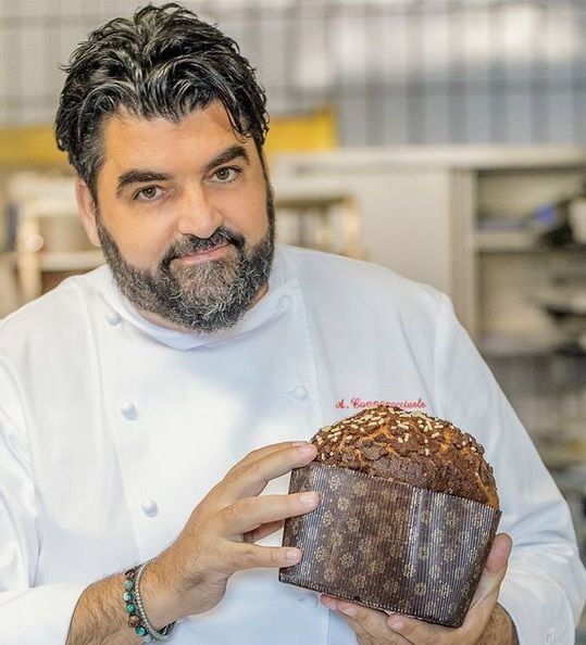 Per Natale tre novità firmate dallo Chef Antonino Cannavacciuolo: il Panettone al Pistacchio, il Panettone Melannurca IGP e il Dolce di Natale Vegano al Cioccolato