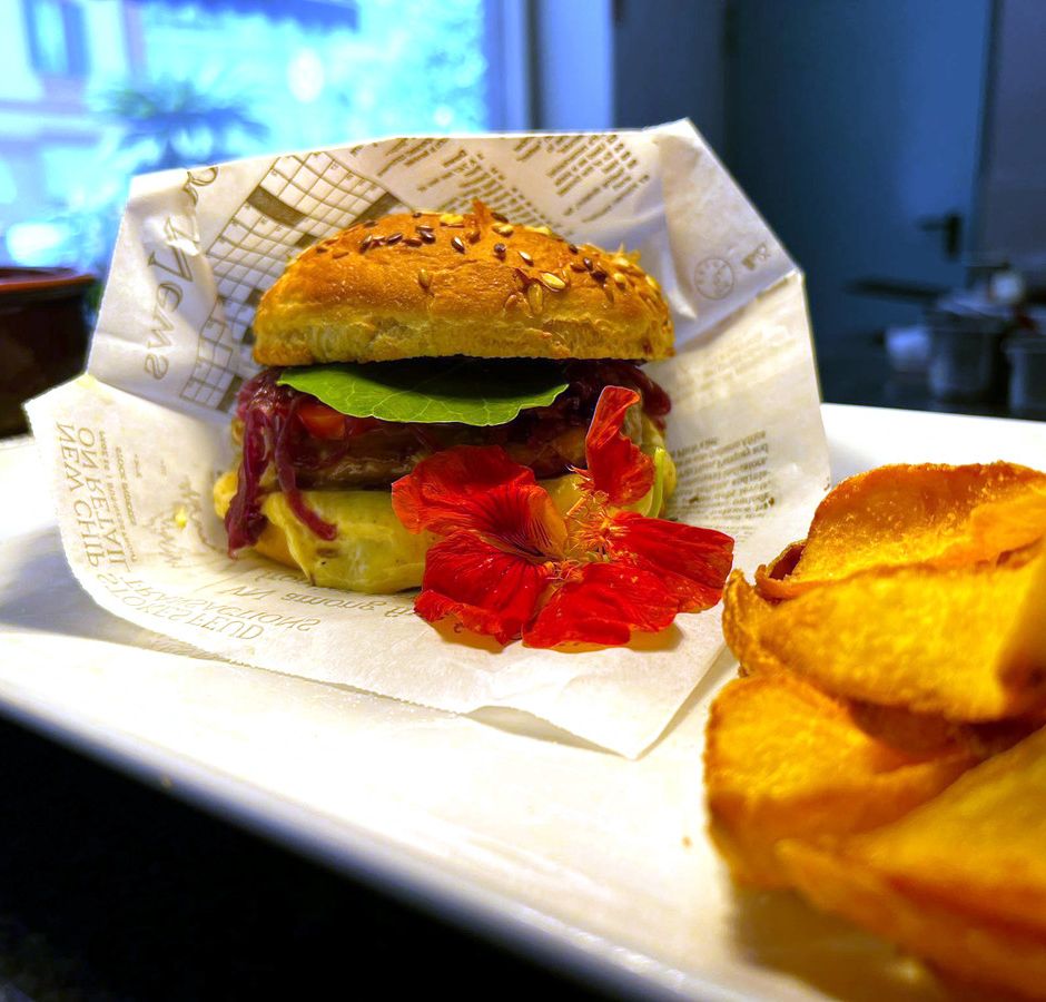 &quot;Hamburgher Imperia&quot; è il nuovo fiore all'occhiello di Pepe &amp; Vino: un'esperienza gastronomica unica a Imperia