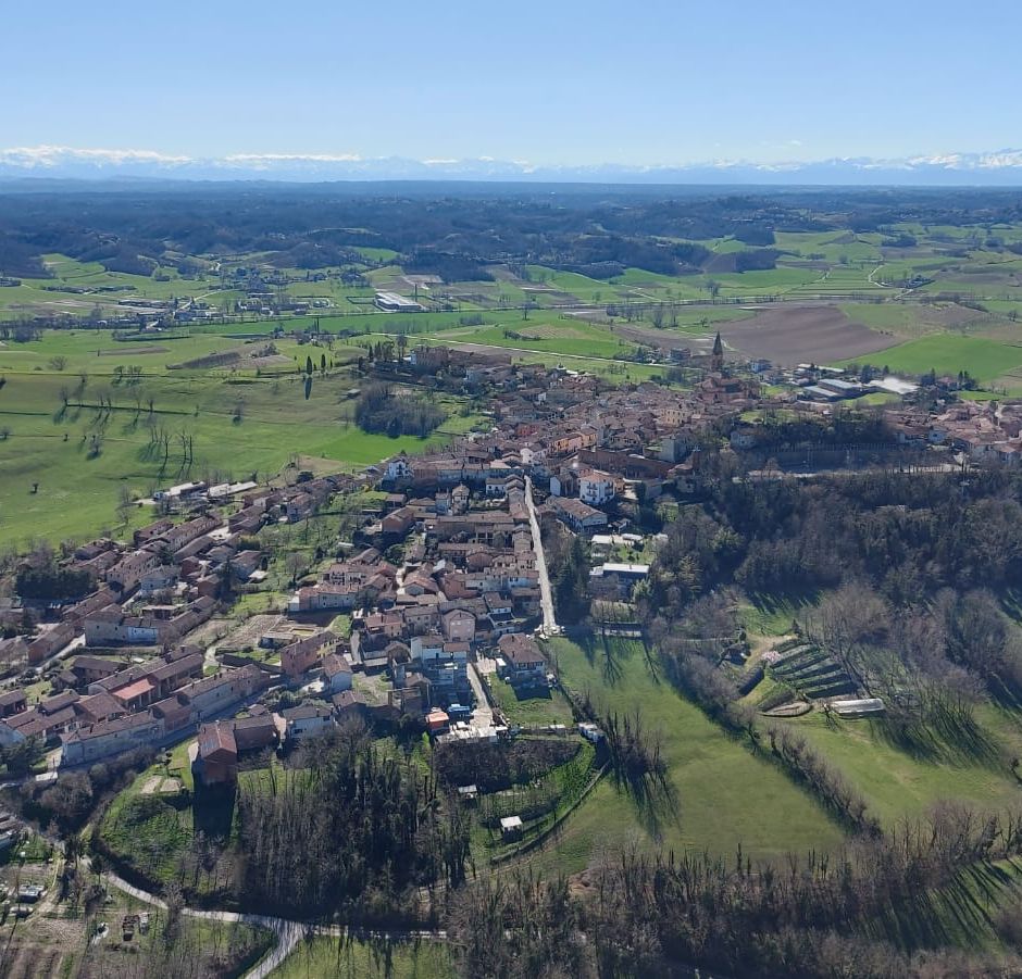 Scoprire il Monferrato tra terra e cielo grazie a un volo in mongolfiera
