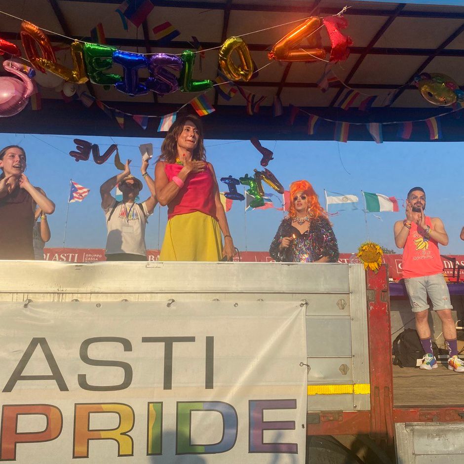 Asti si tinge di arcobaleno: è il giorno del Pride 2024