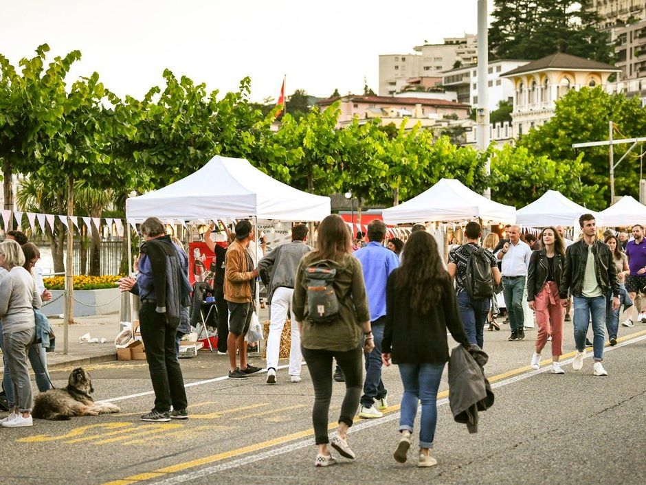 Canton Ticino: il Mercatino sul Lungolago di Lugano tutte le domeniche di maggio