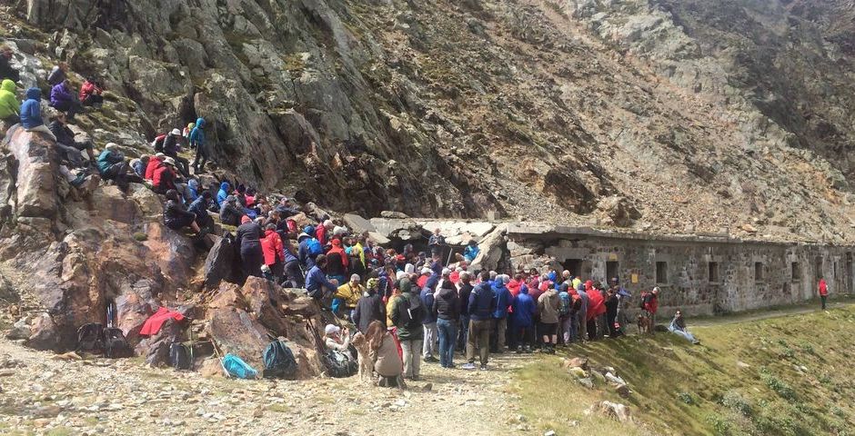 “Attraverso la memoria”: sul Colle del Ciriegia per ricordare la fuga degli ebrei da Saint Martin Vésubie verso l’Italia (Foto e Video)