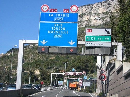 Da oggi andare da Ventimiglia a Nizza costa 2,80 euro (oltre al pedaggio italiano…)