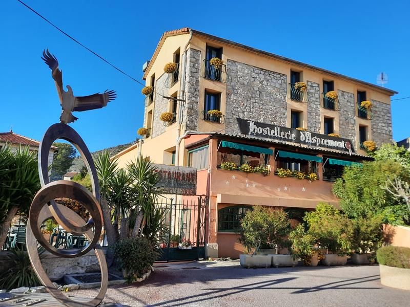 Costa Azzurra: alla scoperta del villaggio di Castagniers (Foto)